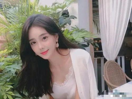 有名的女主播图片,揭秘女主播的璀璨人生