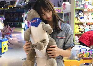 快手真真姐什么背景,揭秘网红背后的励志人生